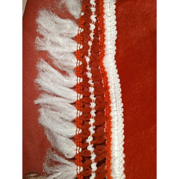 Red Round Felt Tablecloth White Red Crochet Trim Fringe - Picture 6 of 7